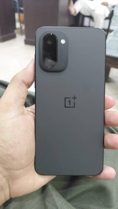 One Plus 15R 12GB + 512GB