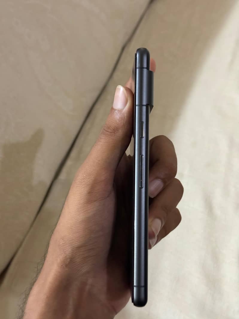 Google Pixel 7 4