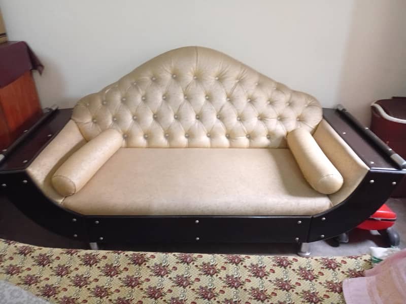deewan sofa 0