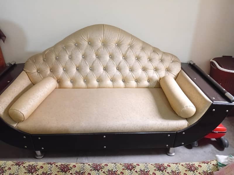 deewan sofa 1