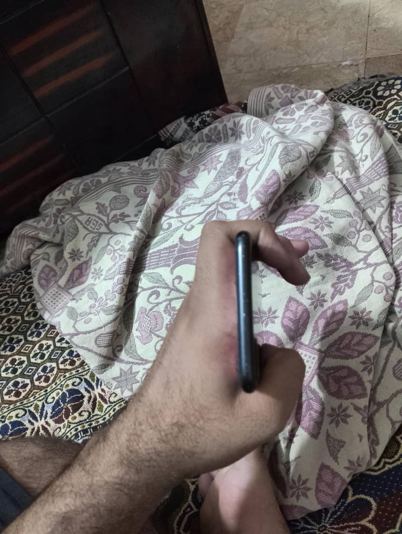 Apple iPhone 7 Plus 5