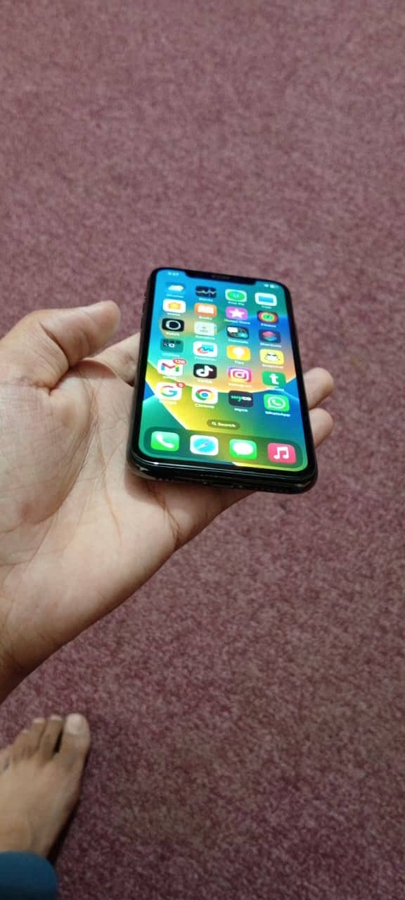 Apple iPhone X 6