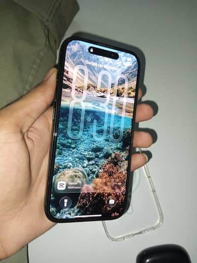Apple iPhone 16