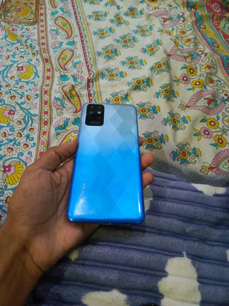 Infinix Note 8i 0