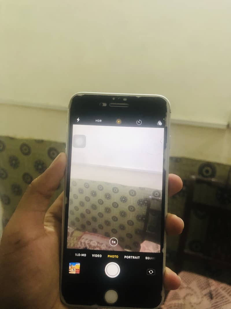 Apple iPhone 7 Plus 2