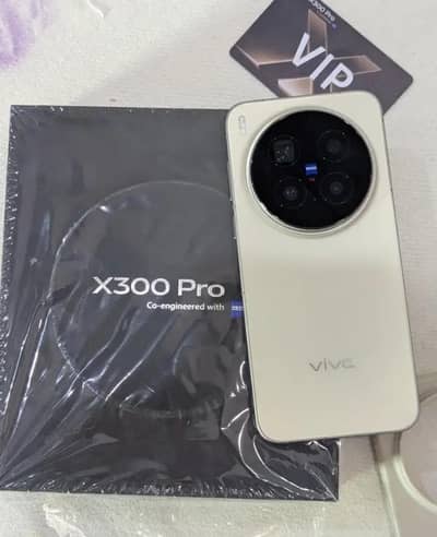 Vivo X300 Pro 12/512 complete box 11 months warranty available urgent