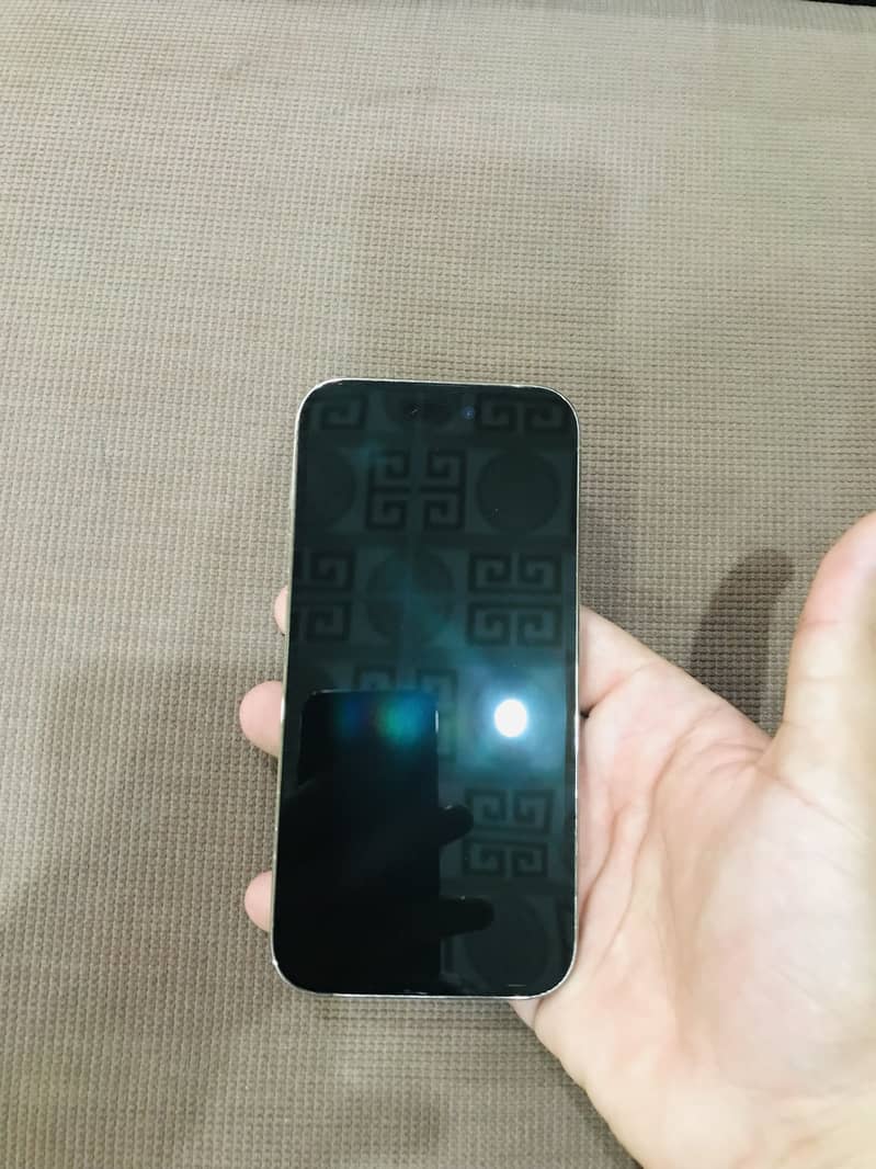 Apple iPhone 14 Pro 3