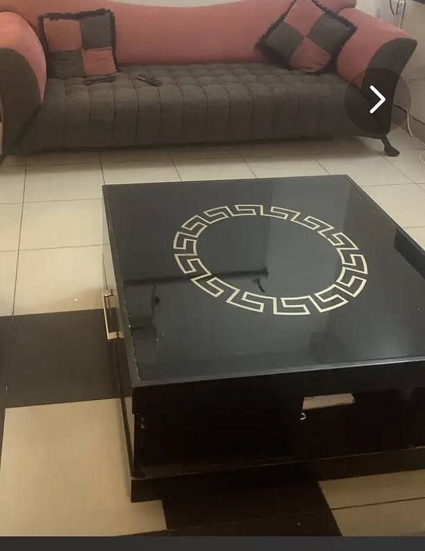 Coffee table 0