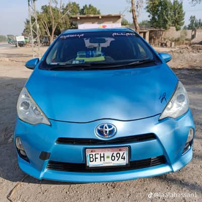 Toyota Aqua s push 2012