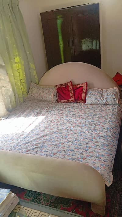 poshish bed and wooden sofa set