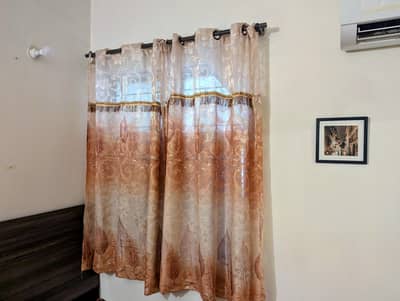 PAYING GUEST FURNISHED 2 ROOMS AVAILABLE FOR GIRLS/FEMALES.