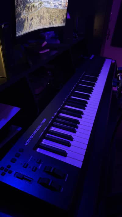 M-Audio Keystation 88 MK3 Midi Controller/Keyboard/Piano