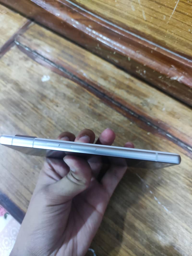 Google Pixel 7a 2