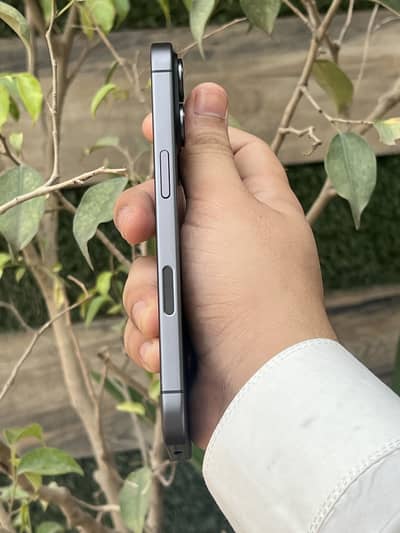 iPhone 17 Pro Max 256GB (Non-PTA / JV Sim) - 10/10 Condition