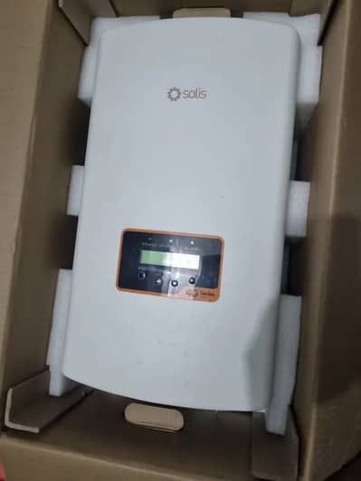 SOlis 10KW On-Grid Solar Inverter – Complete Box Pack | Excellent Cond
