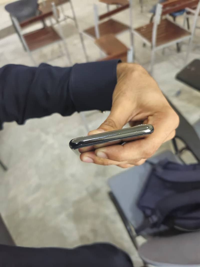 Apple iPhone X 1