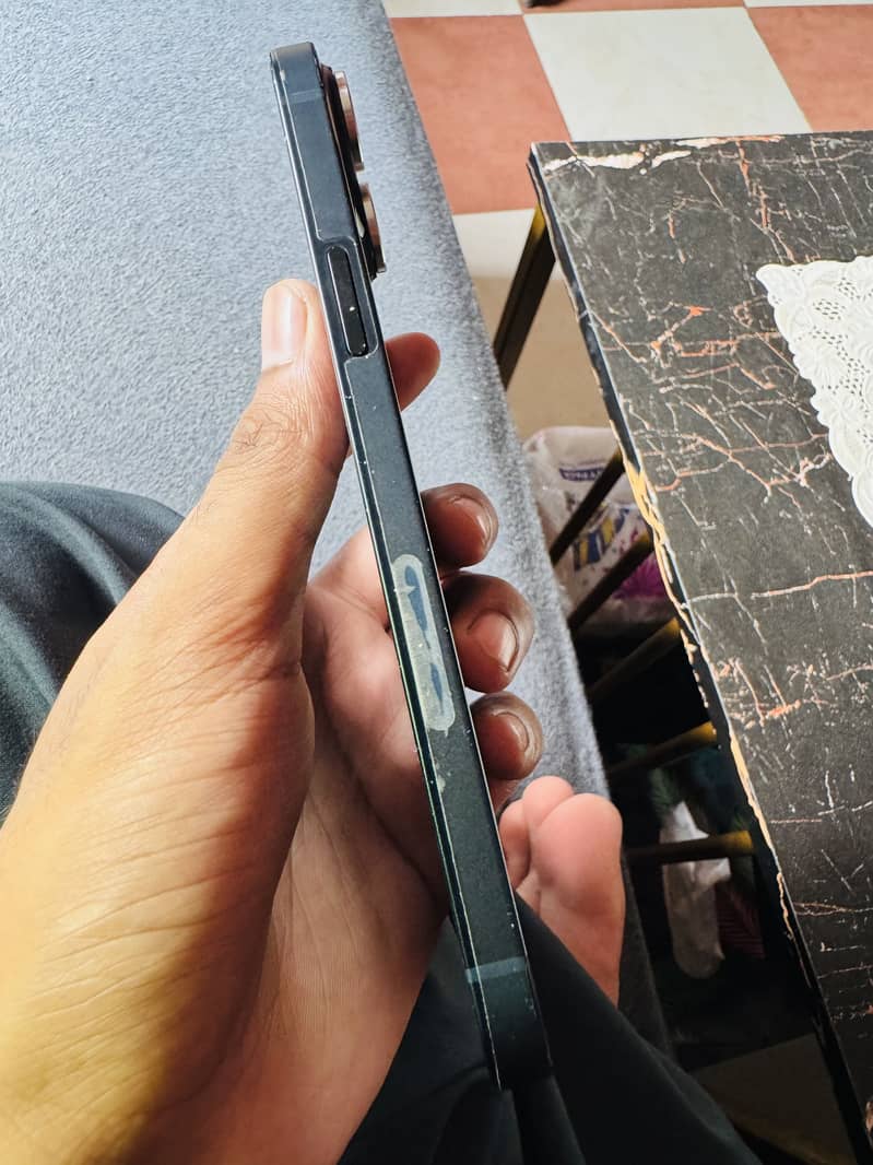 Apple iPhone 14 plus 12