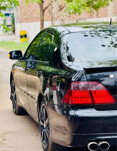 Toyota Crown 2004