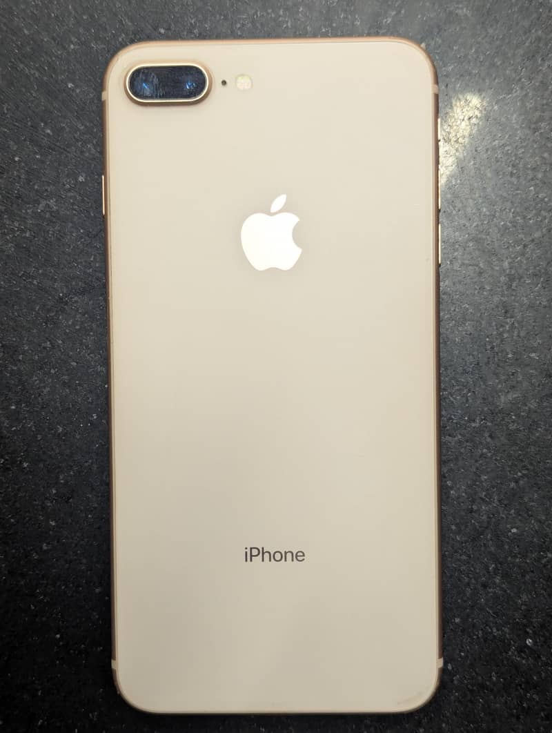 Apple iPhone 8 Plus 1