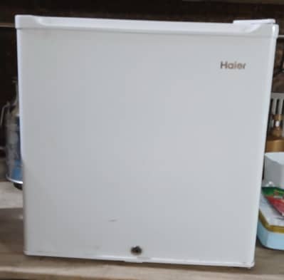 Haier mini bed room size Fridge