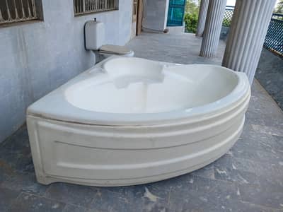 Corner Bath Tub