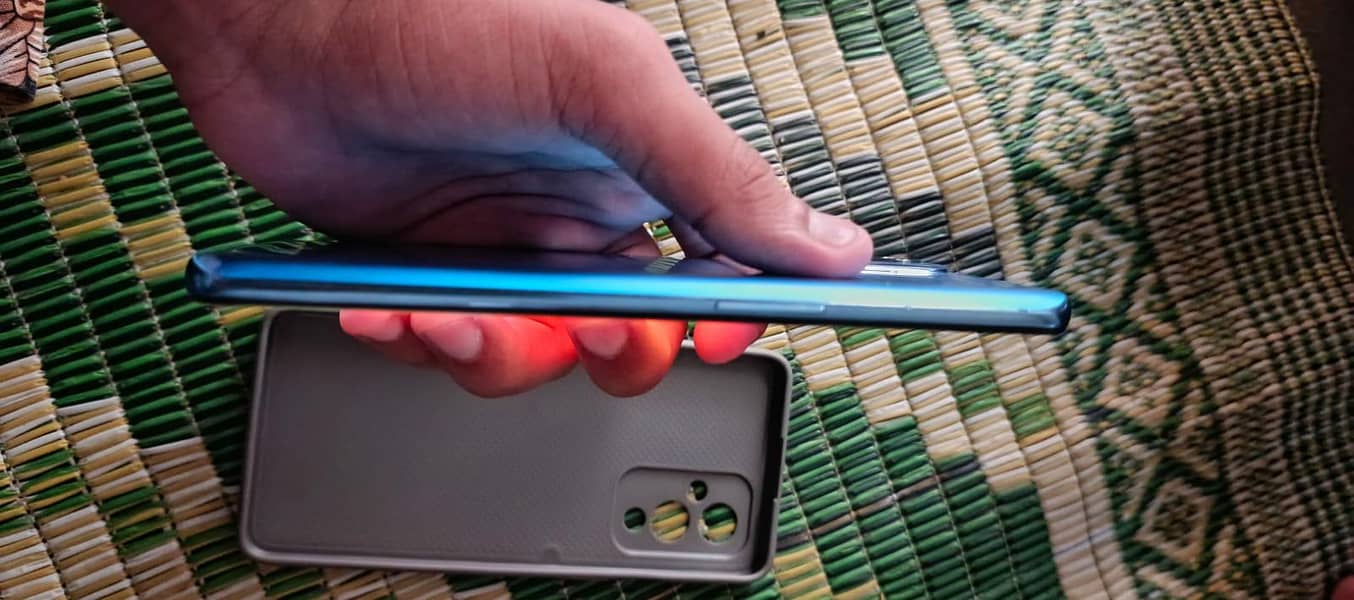 One Plus 9 4