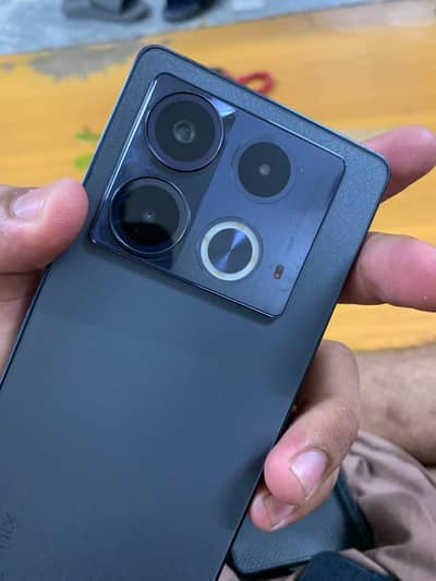 infinxe not 40 condition 10 by 10  daba charge screen finger