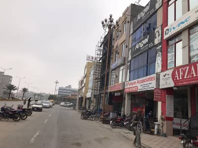Prime Location 10 Marla Plot For Sale In Pearl Block, Park View City Lahore
