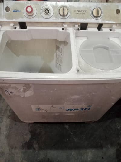 kenwood matchine 4 sale at a reasonable price 03262657815