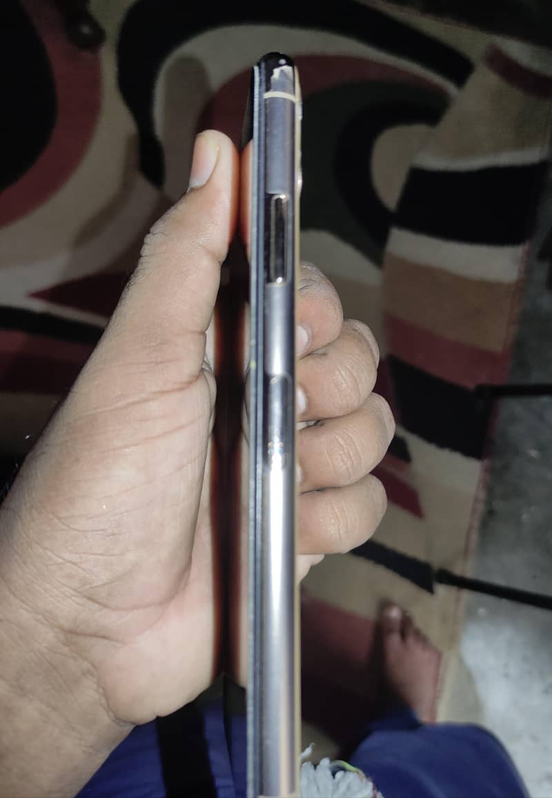 iphone 11 pro max 3