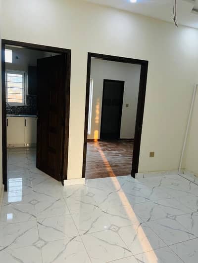 1 BED FULL FURNISHED APRTMENT FOR RENT IN BAHRIA TOWN LAHORE