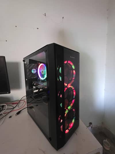 i7 4790, RTX 2060, 16gb ram, 256gb ssd