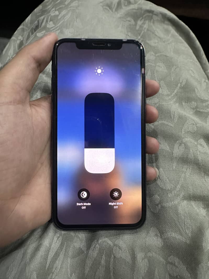 Apple iPhone X 3