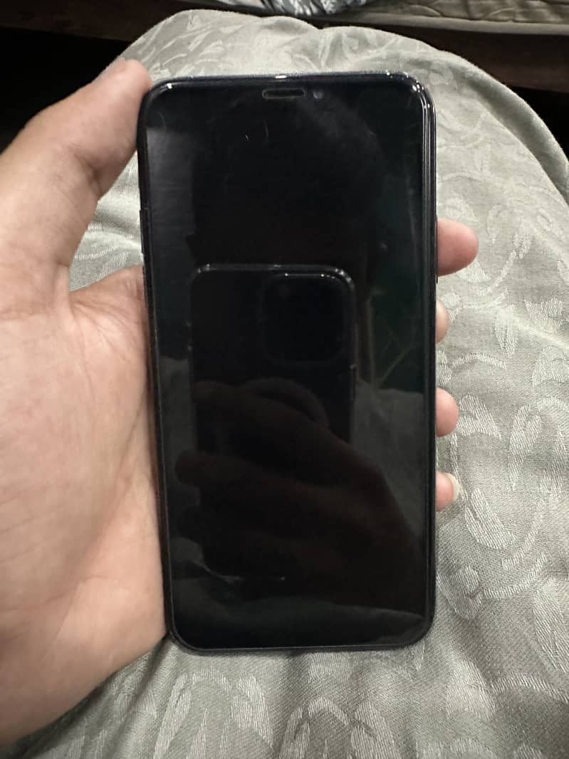 Apple iPhone X 4
