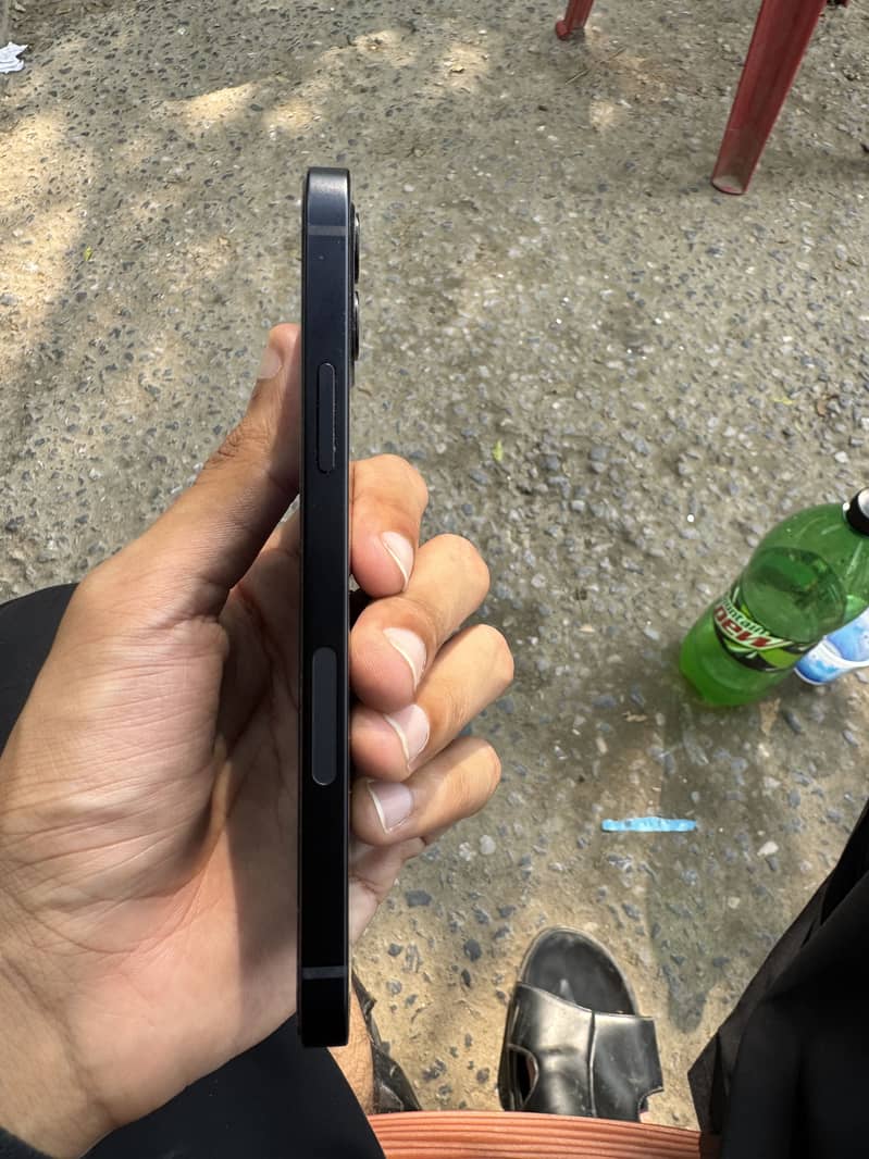 Apple iPhone 12 0