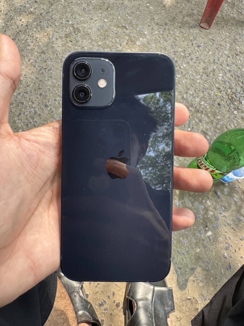 Apple iPhone 12 6