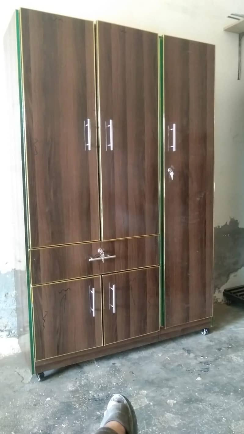 6/4 Wardrobe 0