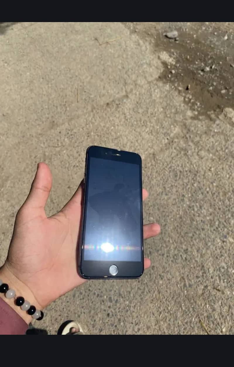 Apple iPhone 8 Plus 2