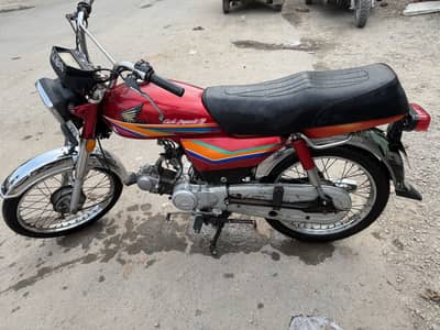 Honda CD 70 2011 Model Red colour used condition. .