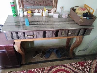 dressing table with Shasha