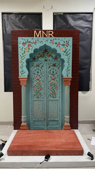 Set decor