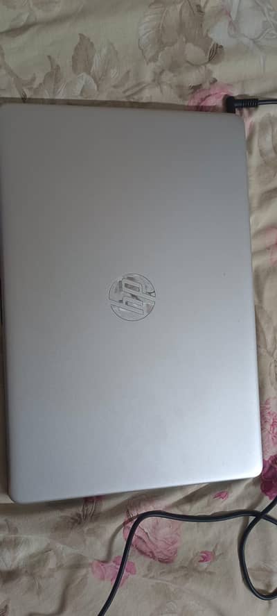 HP 1005G1  i3 10th gen 8-256