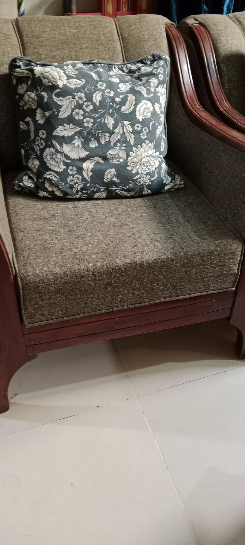 five seater Sofa set 3
