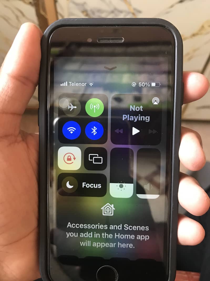 Apple iPhone 7 0