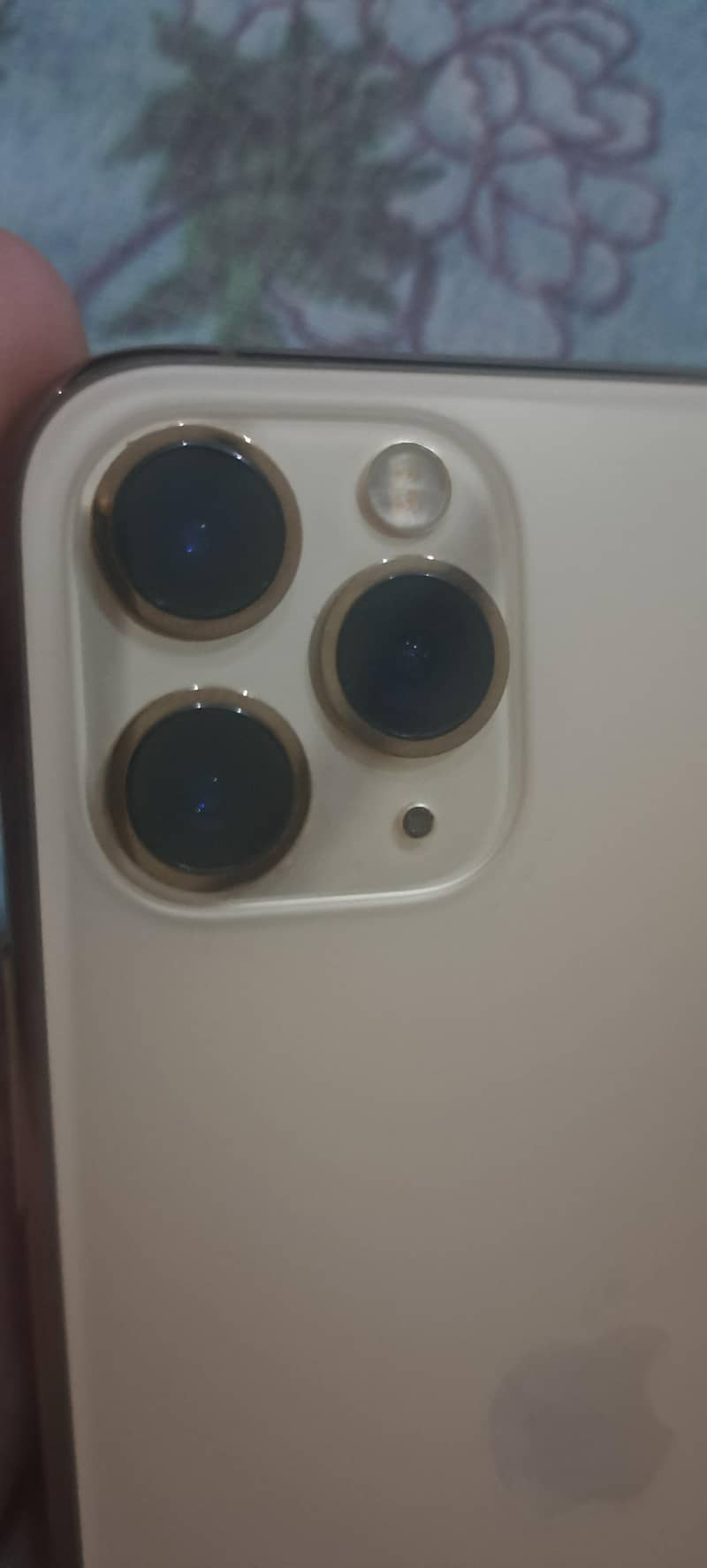 Apple iPhone 11 Pro 6