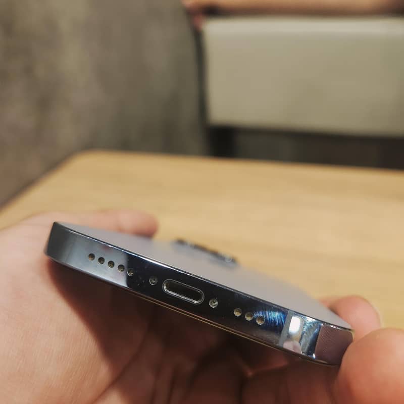 Apple iPhone 13 Pro 3