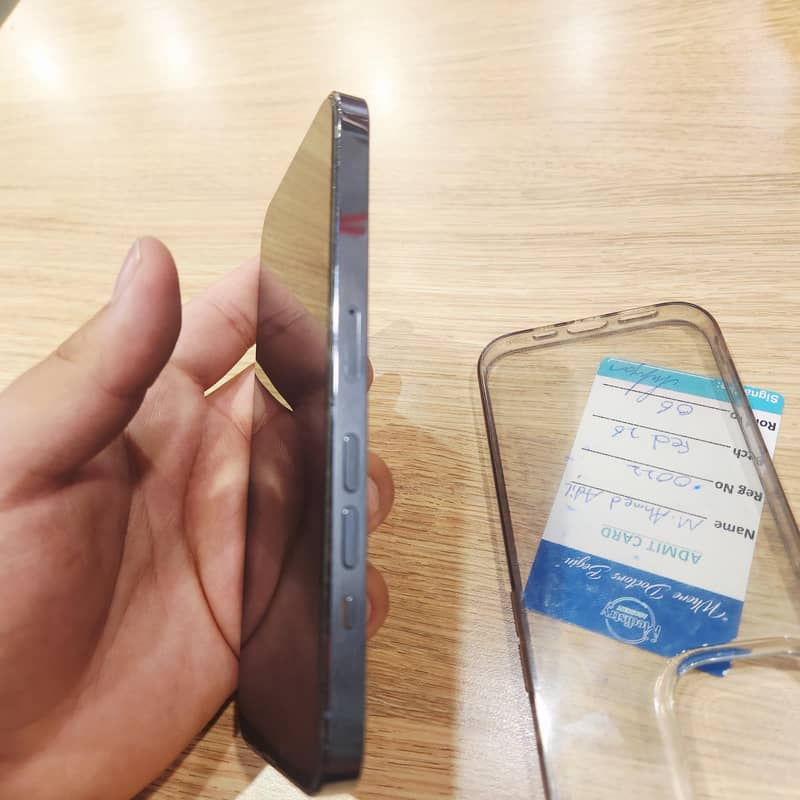 Apple iPhone 13 Pro 6