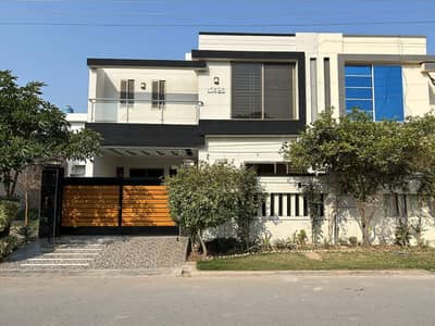 5 marla park facing house for rent in buch vilas multan
