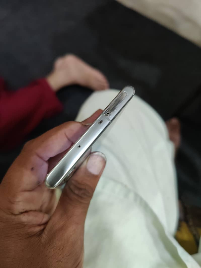 Samsung Mobile Note 10 Plus 3