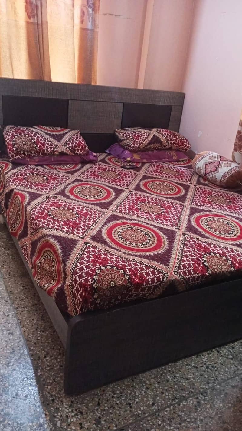 bed almari 0